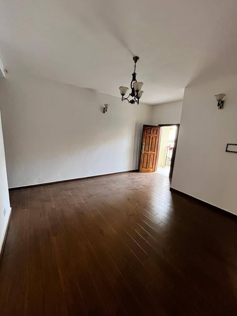 Appartement à louer Biyem-Assi Jouvence