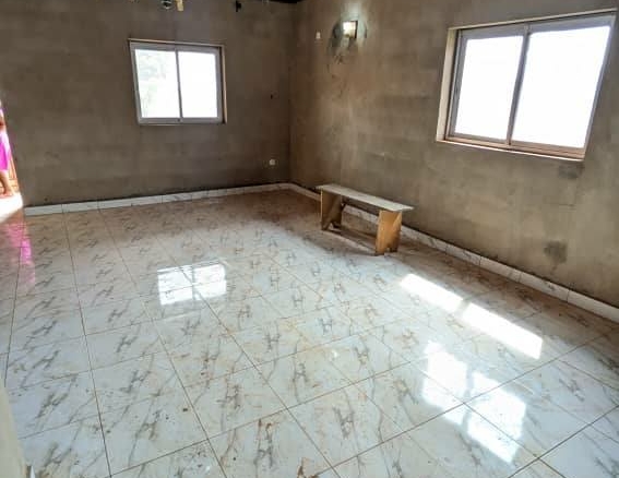 Vaste appartement neuf à louer, Yaoundé Emana