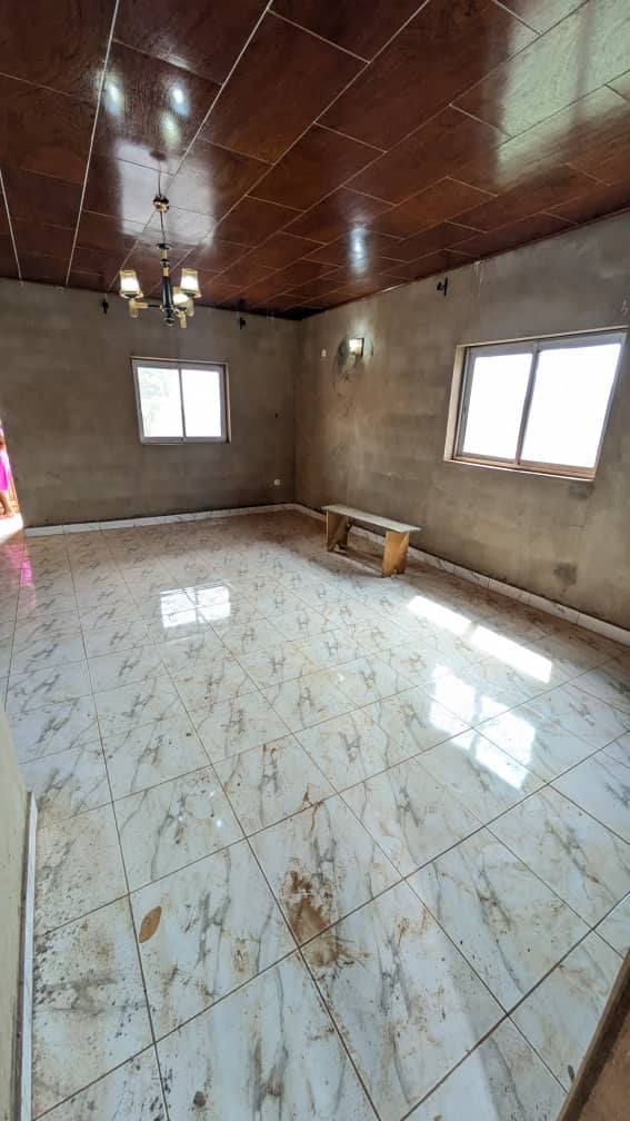 Vaste appartement neuf à louer, Yaoundé Emana