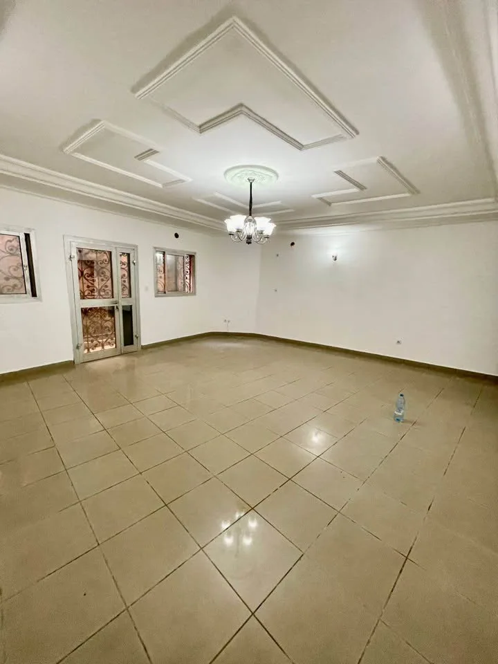 37397- Bel appartement moderne quartier Omnisport