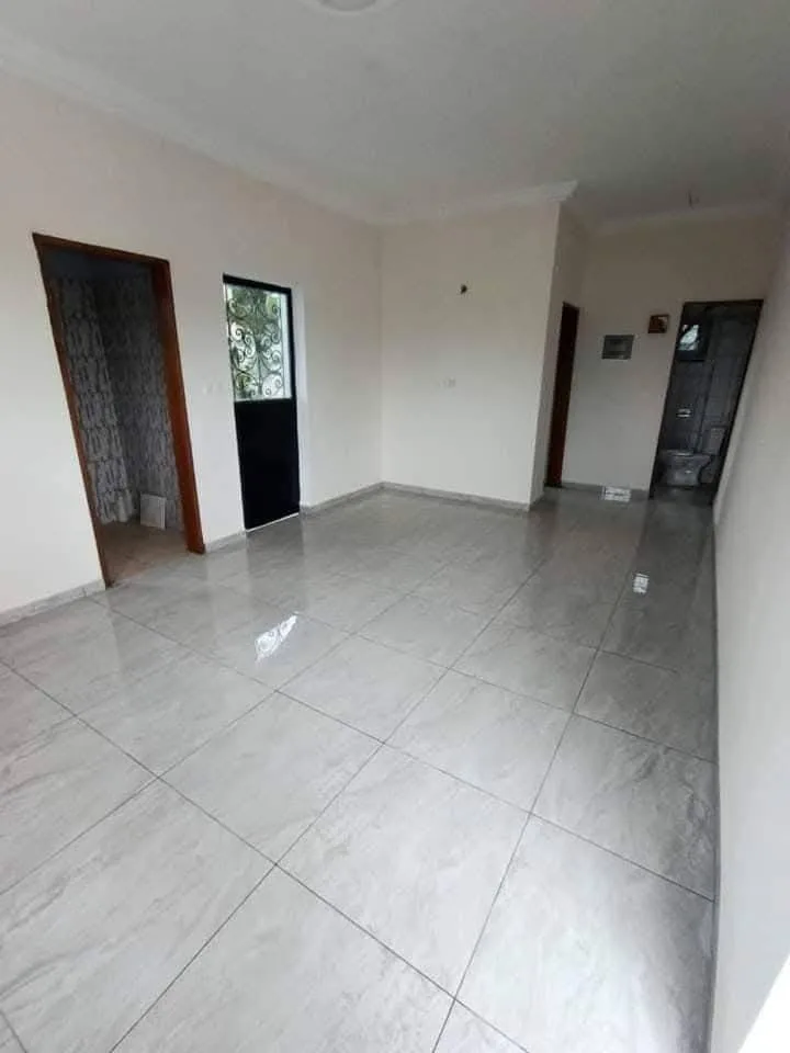 41614- Studio moderne staffé, Petit Marché Odza lieu dit Mboun