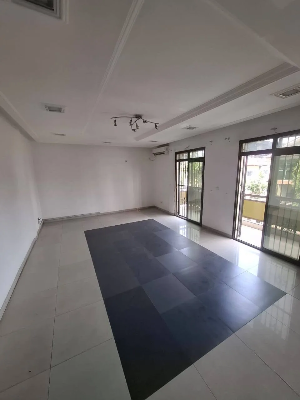 38663- Appartement à louer, Bonaberi ancienne route Prix 165000fcfa