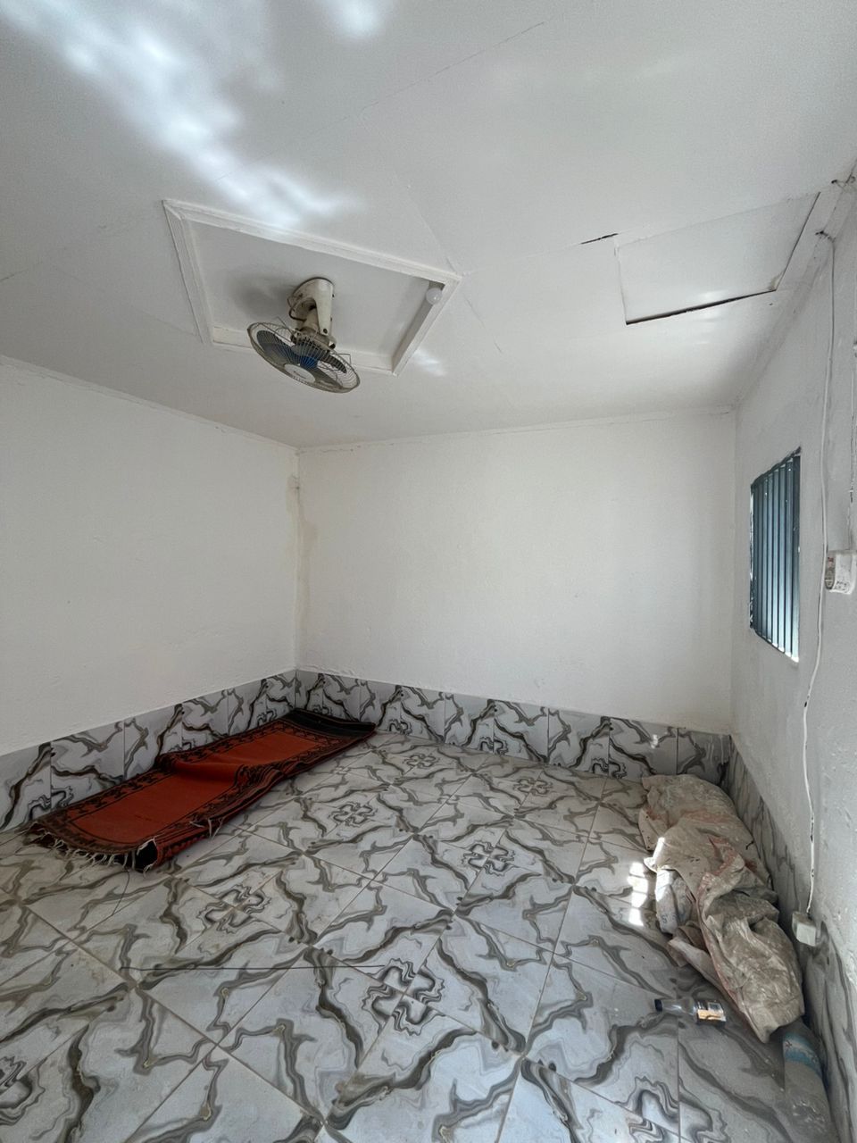 Studio dans la barrière a Laïndé loumel-Garoua