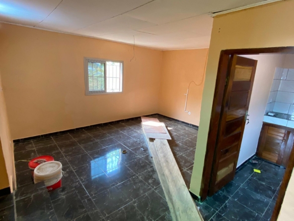 Grand studio à louer PK10