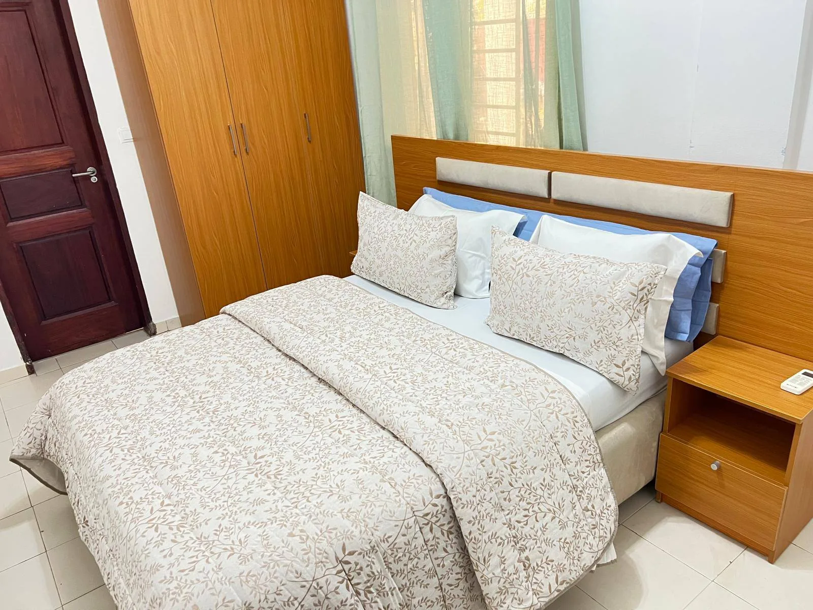 37228- Chambre Meublée Haut Standing à Douala Bonamoussadi