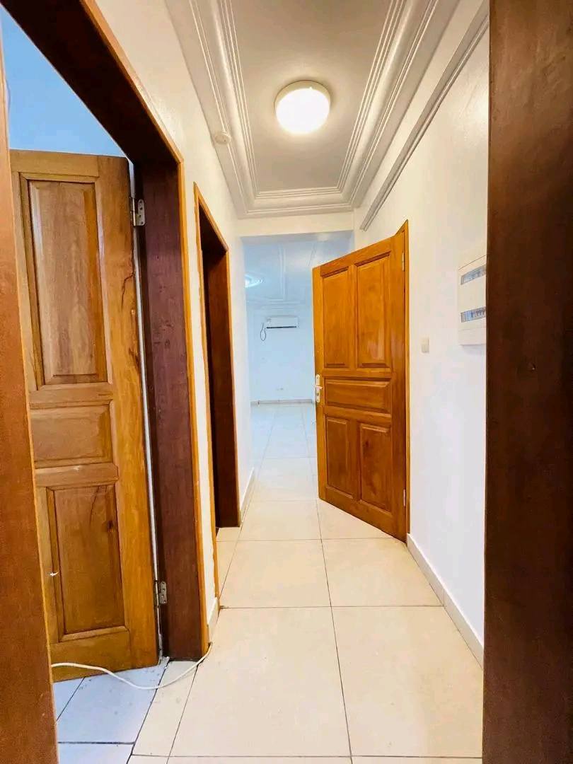 LI_studio_makepe_280326_clr