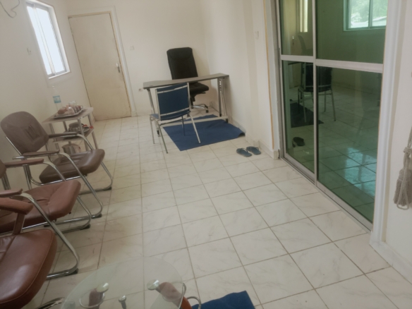 Bureau équipé à louer à Maroua Kakatare