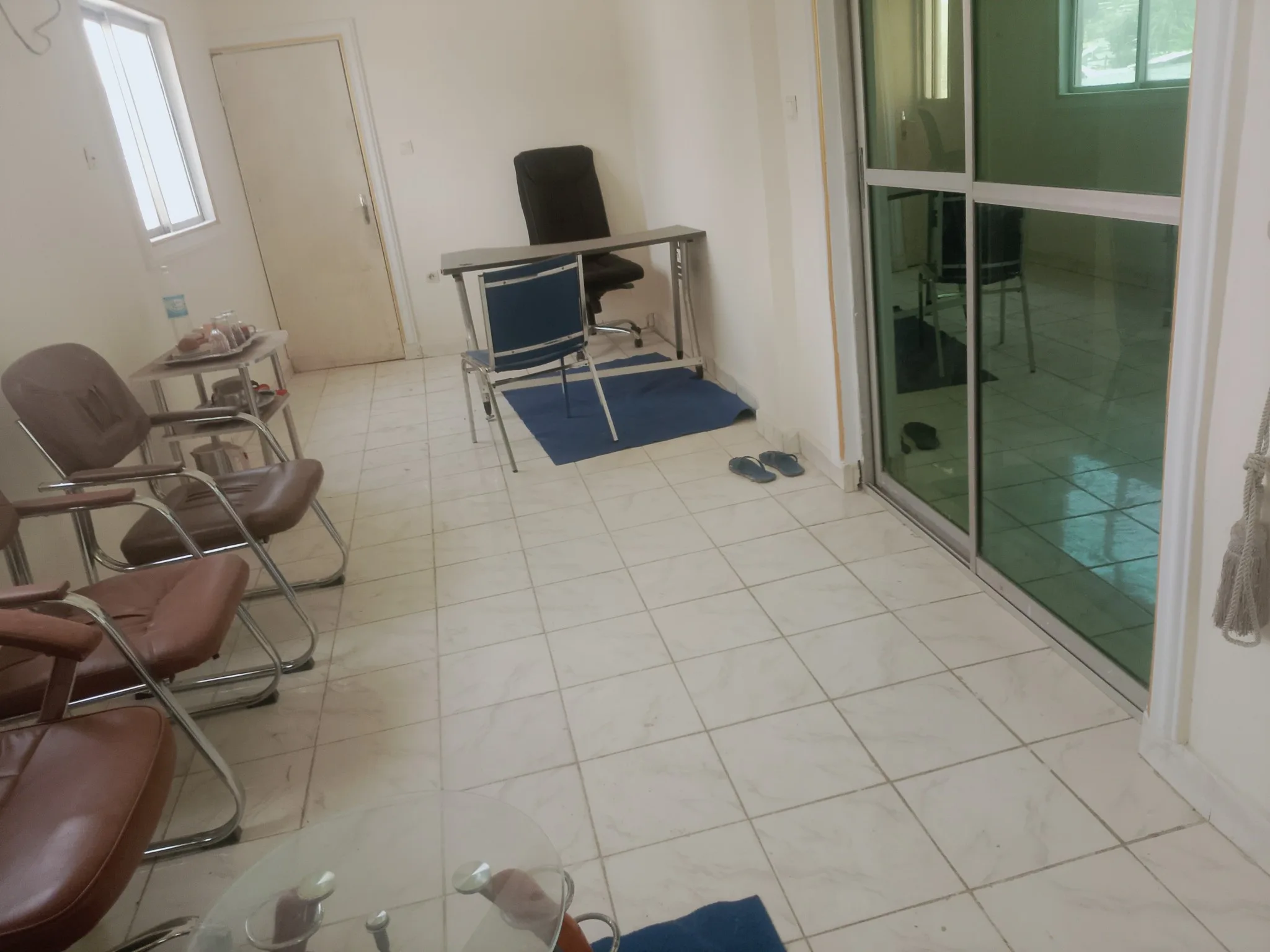 Bureau équipé à louer à Maroua Kakatare