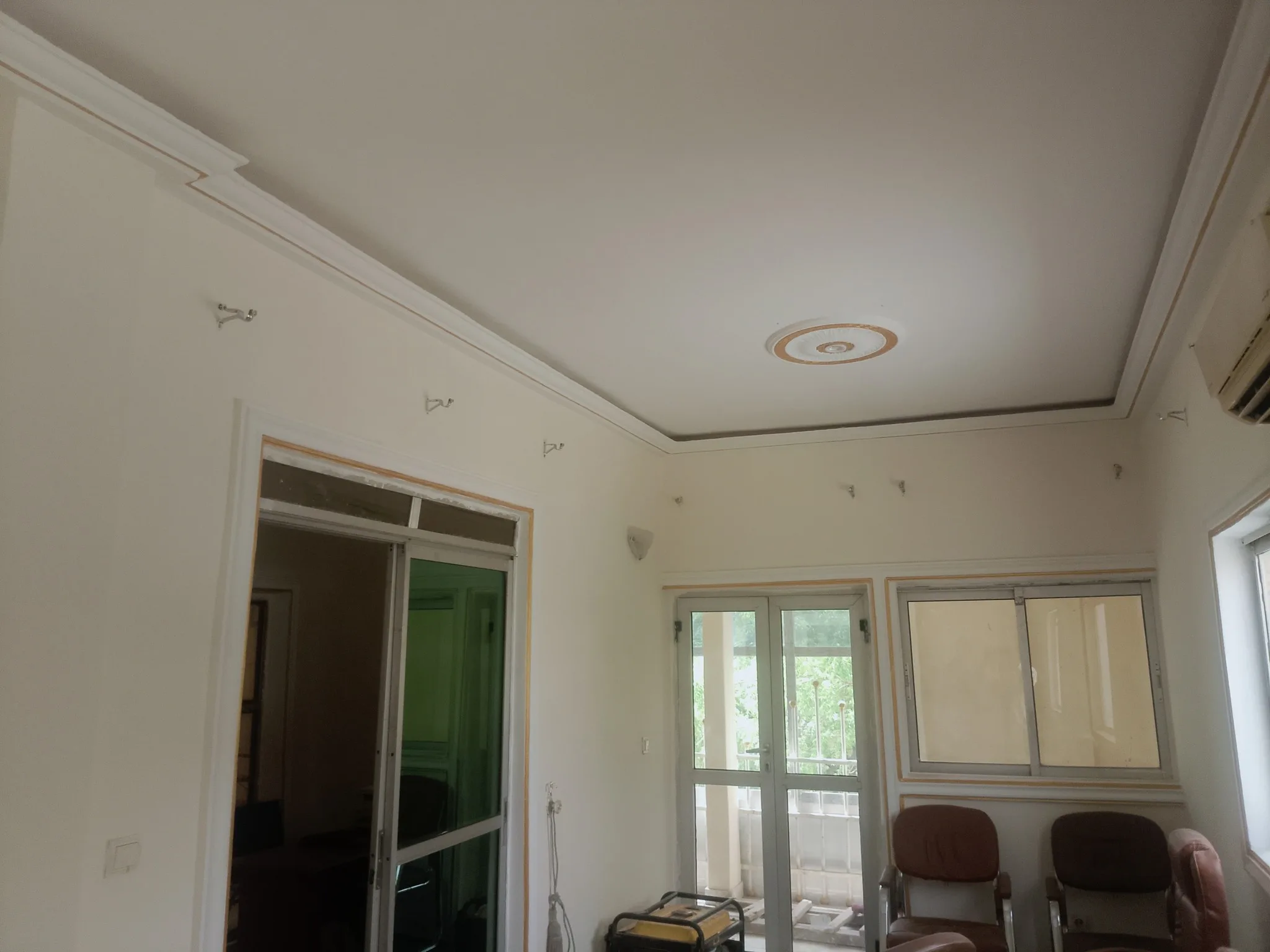 Bureau équipé à louer à Maroua Kakatare