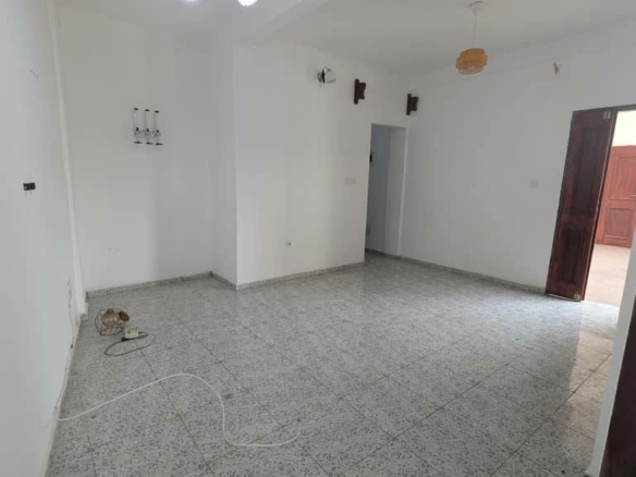 Studio spacieux à louer, Titi Grage