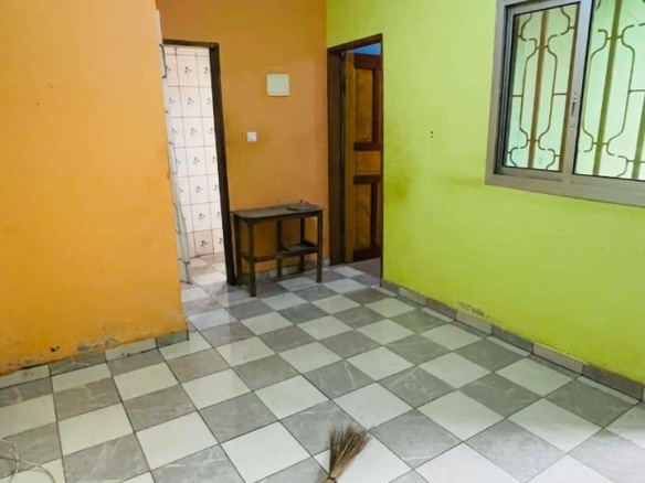 STUDIO MODERNE SITUÉ À KOTTO MBANGUE