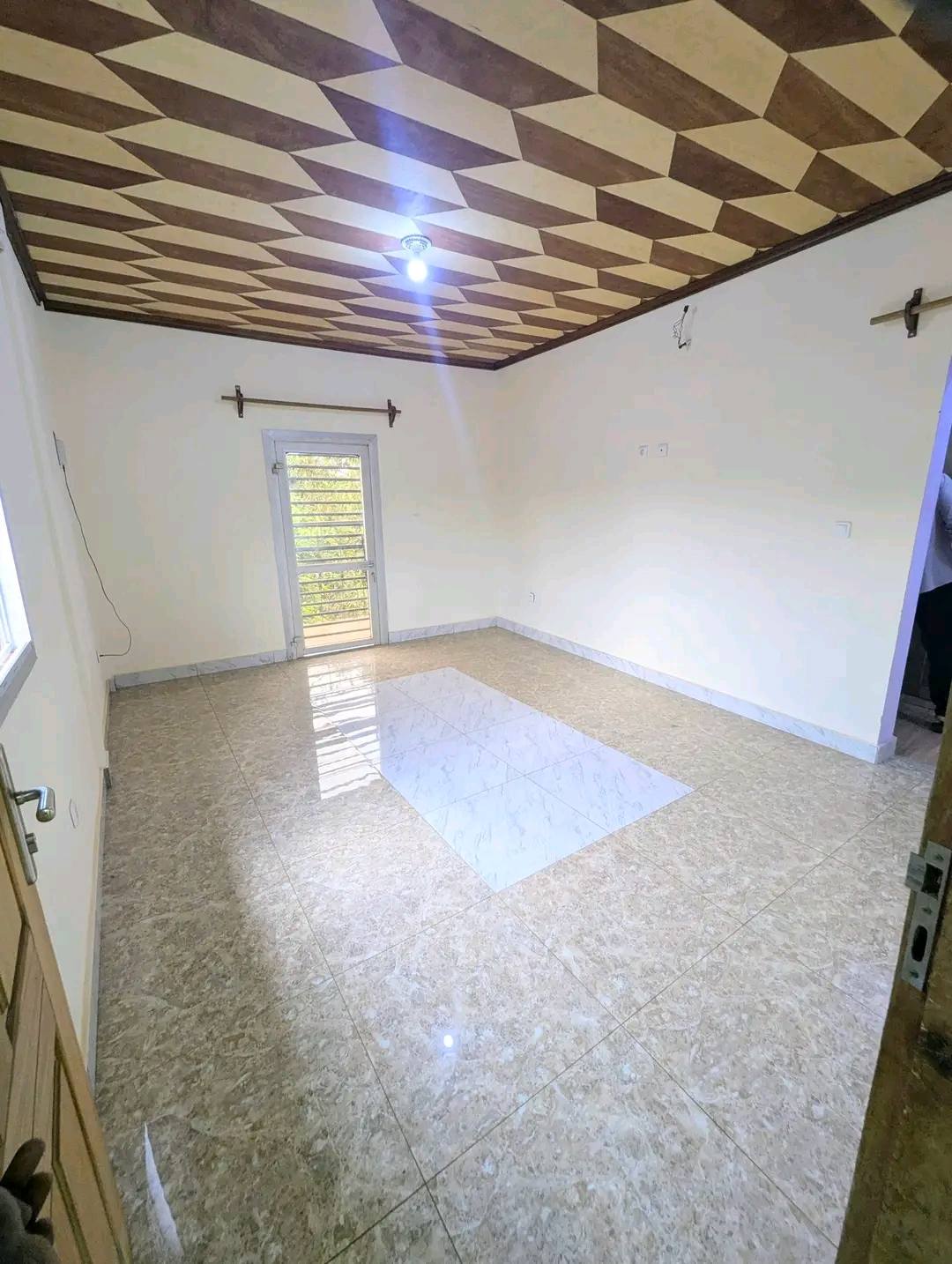 YAOUNDÉ FOUGEROLLE MAGNIFIQUE APPARTEMENT