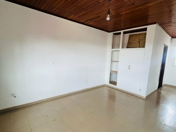 Appartement Moderne VIP 3chambres à Odza Auberge Bleu