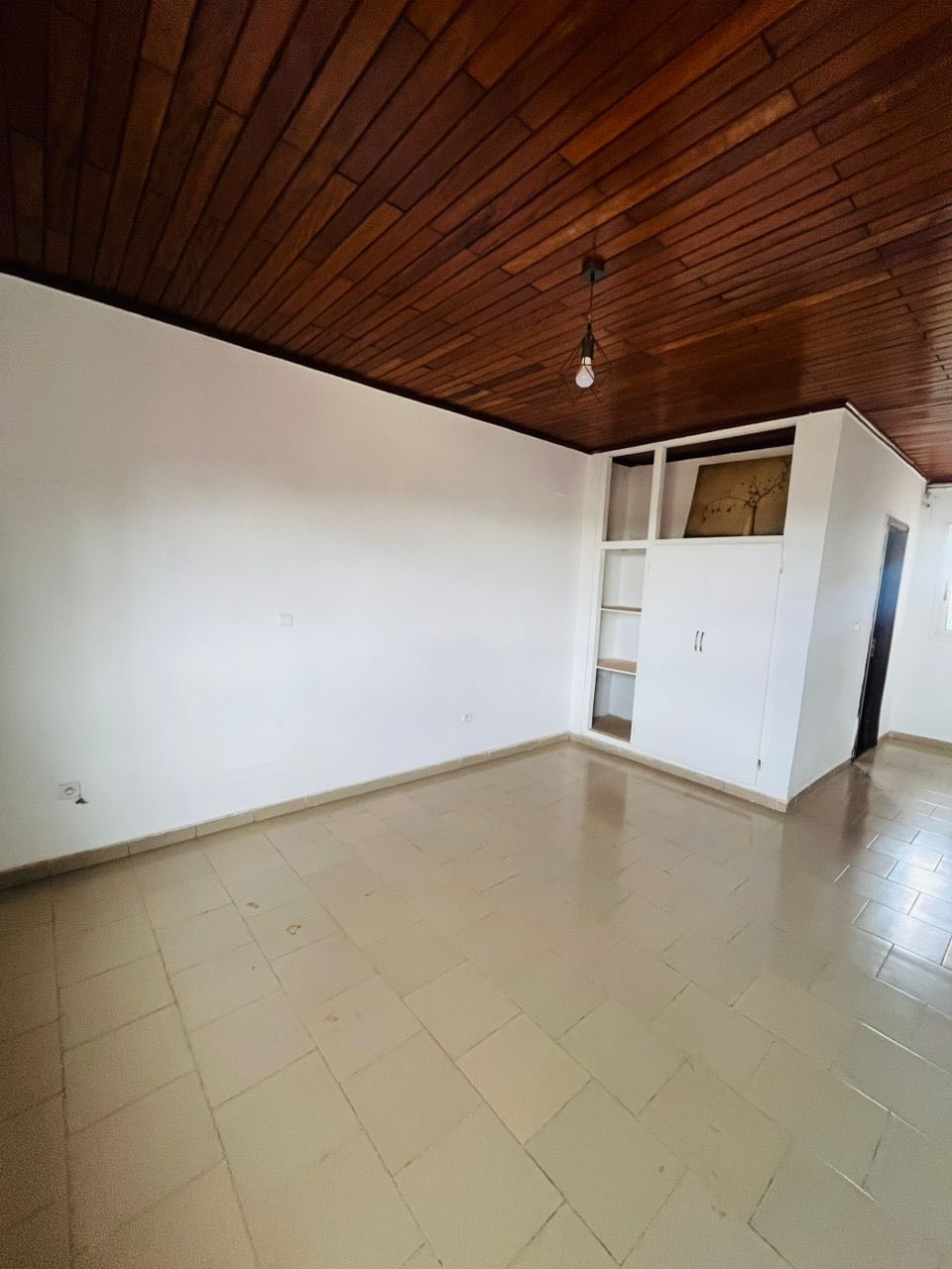 Appartement Moderne VIP 3chambres à Odza Auberge Bleu