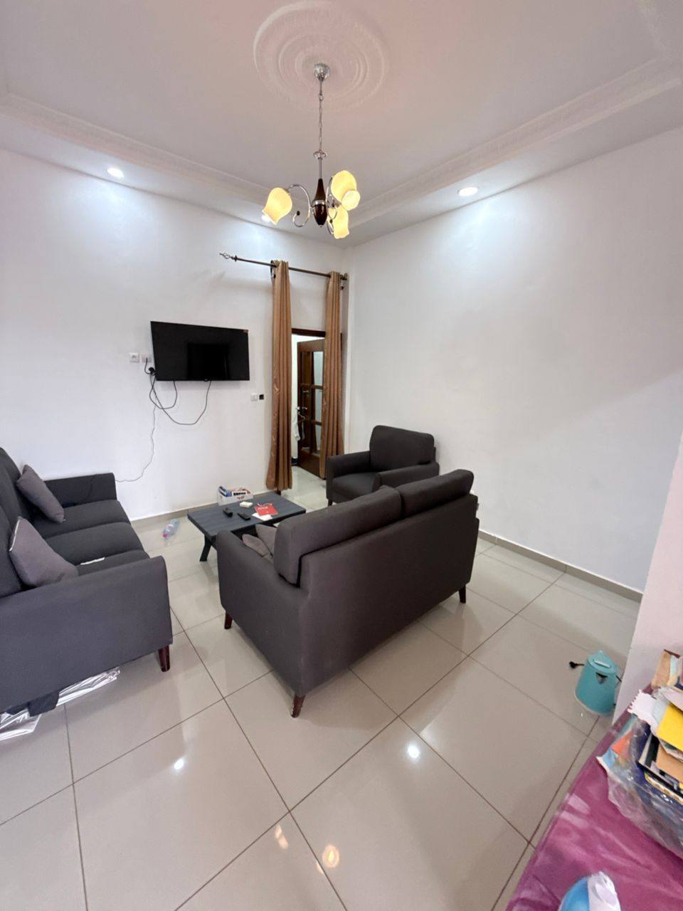 40752-  Studio moderne Nkolfoulou montée Saplait