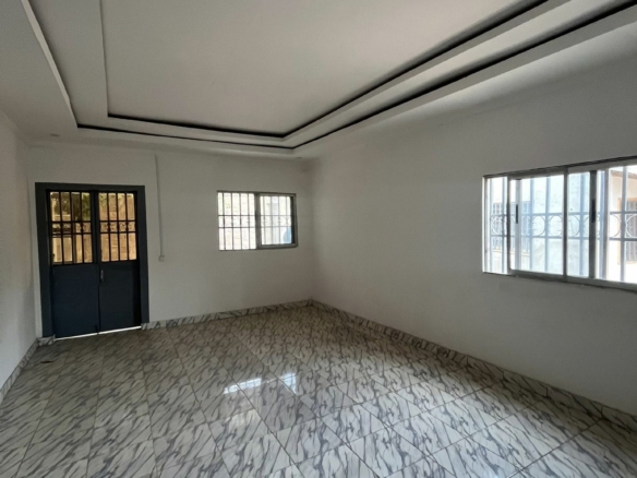 38880- Appartement à Louer, Marouaré Garoua