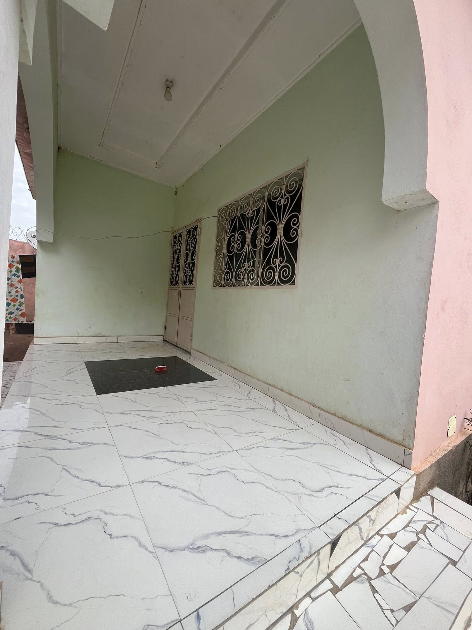 40399- Studio à louer dans un camp, Garoua Kanadi