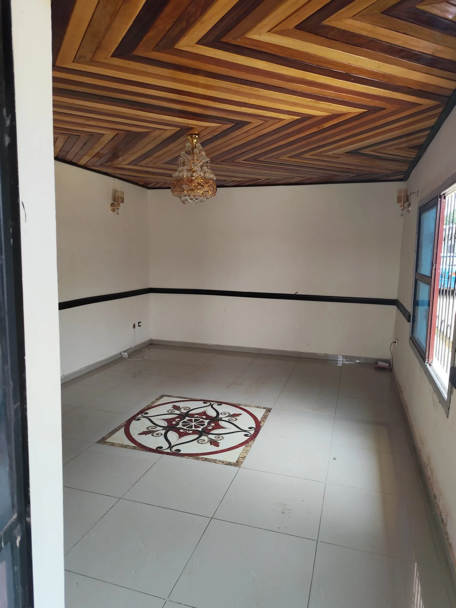 40399- Appartement moderne 3 chambres, Ngalane Ebolowa