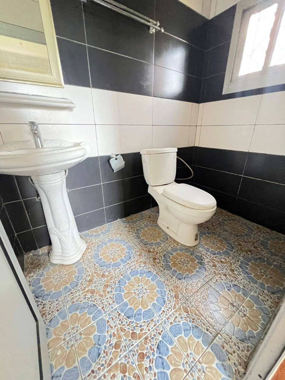 APPARTEMENT MODERNE STAFFÉ À MAKÉPÉ
