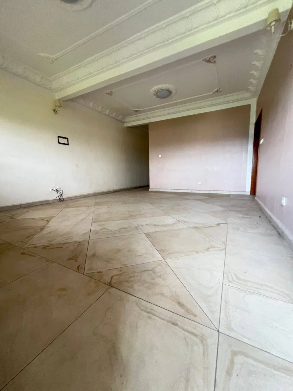 APPARTEMENT MODERNE STAFFÉ À MAKÉPÉ
