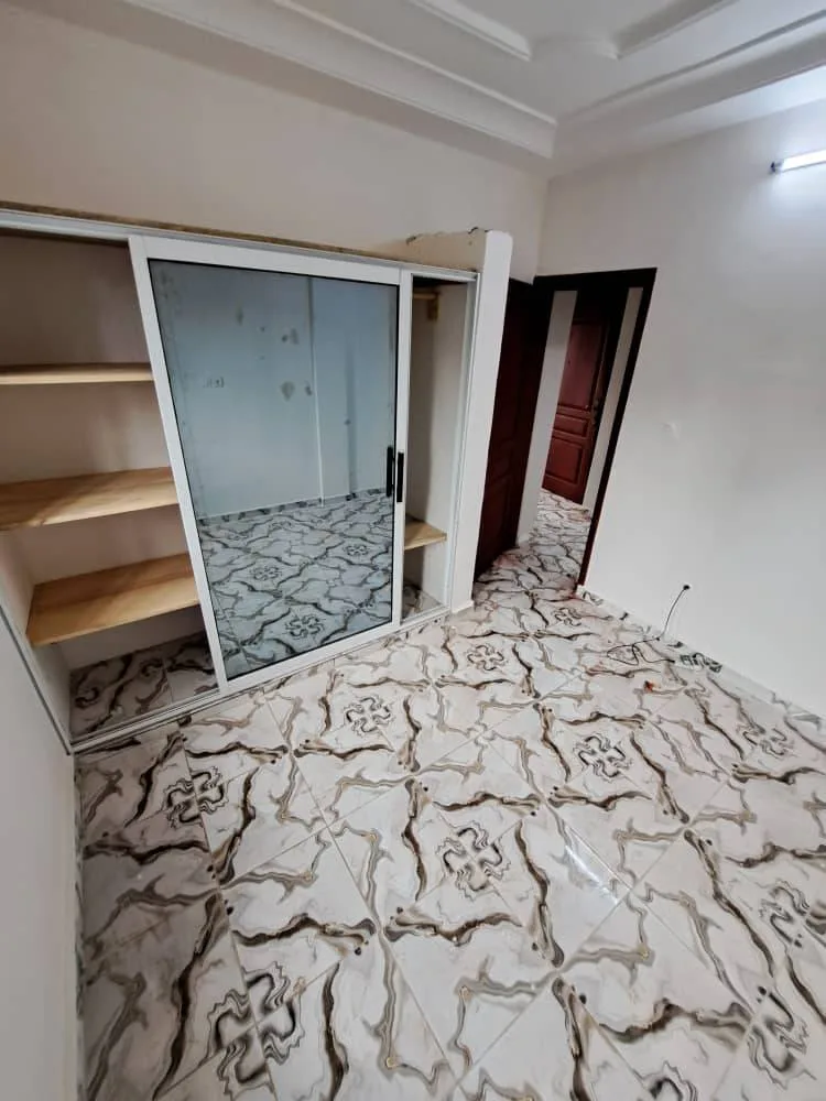 APPARTEMENT MODERNE SITUÉ À LENDI