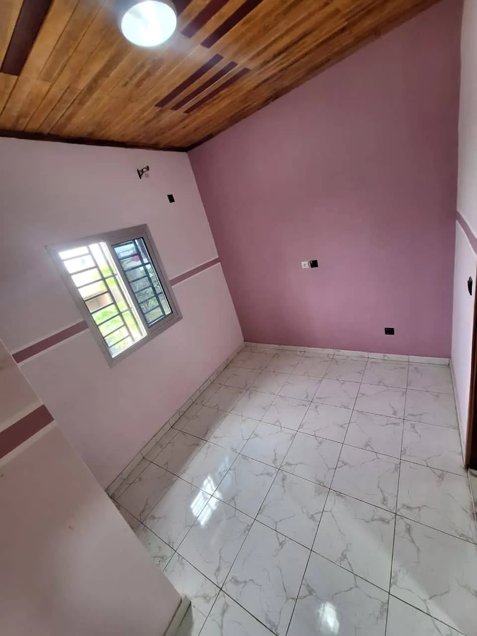 APPARTEMENT MODERNE SITUÉ À LOGBESSOU