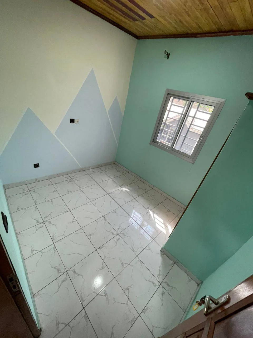 APPARTEMENT MODERNE SITUÉ À LOGBESSOU