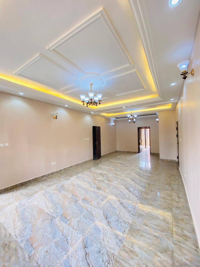 SM_appart_makepe_120426_sln2