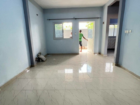 34450- GRAND STUDIO MODERNE À LOGBESSOU