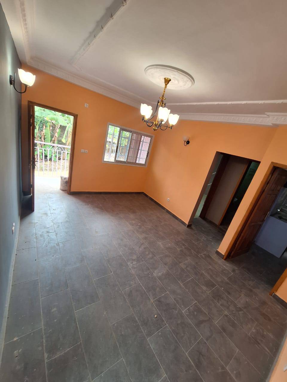 40867- STUDIO MODERNE STAFFÉ SITUÉ À LOGPOM