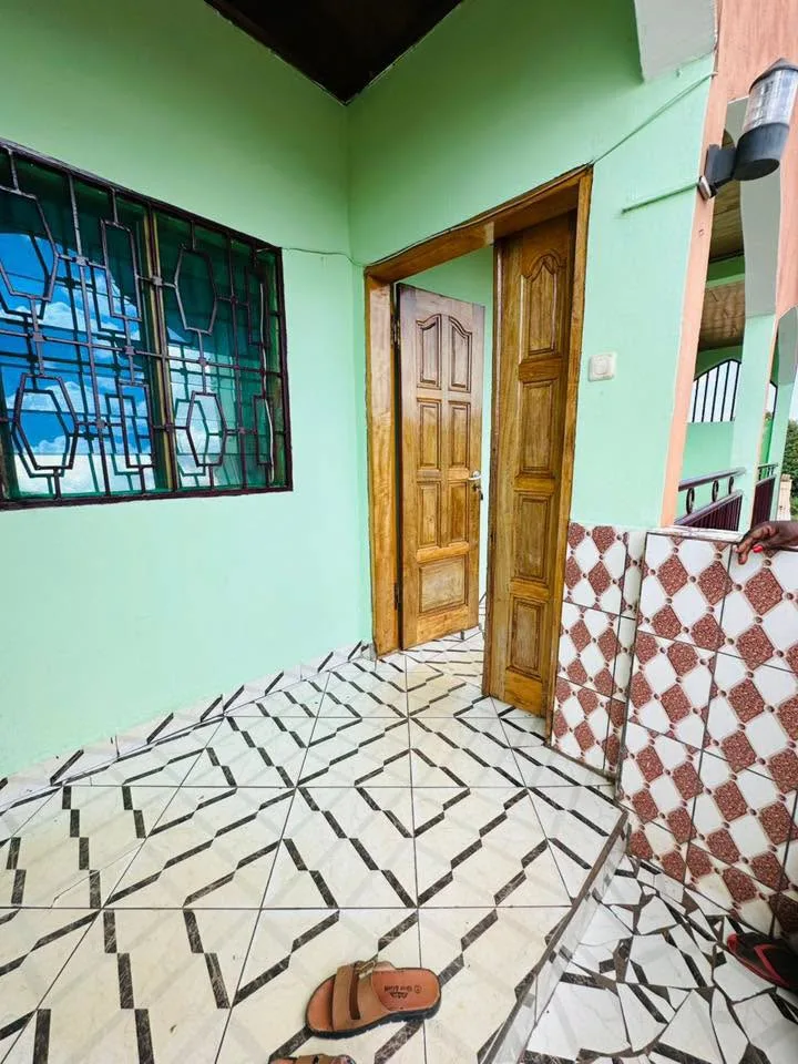 YI_appart_emana_200426_blcn Emana Appartement 2 chambres 150000fcfa