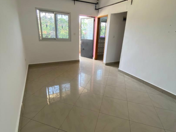 40752- Studio moderne à louer à Nsam escale Obam