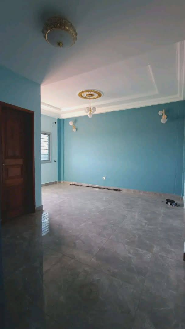 40779- Studio climatisé Odza Fécafoot