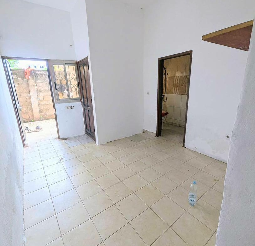 MAGNIFIQUE CHAMBRE À LOUER, YAOUNDÉ NKOLFOULOU