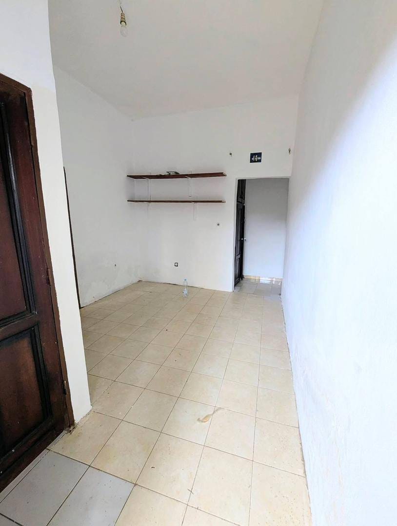 ABL_chambre_nkolfoulou_110526_chb2 MAGNIFIQUE CHAMBRE À LOUER, YAOUNDÉ NKOLFOULOU
