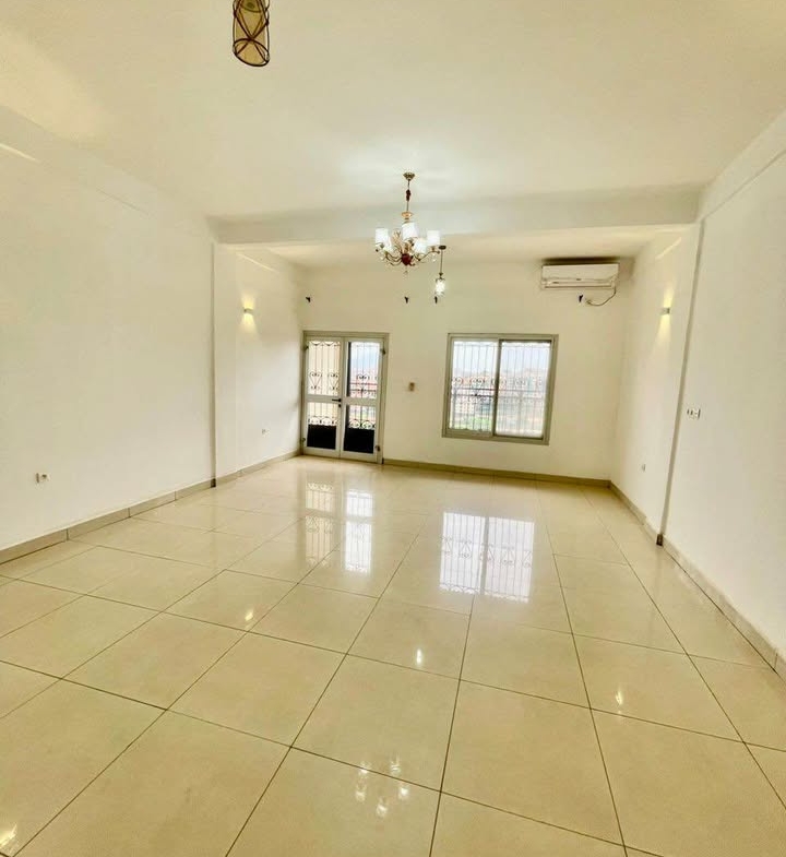APPARTEMENT HAUT STANDING À LOUER, YAOUNDÉ ESSOS