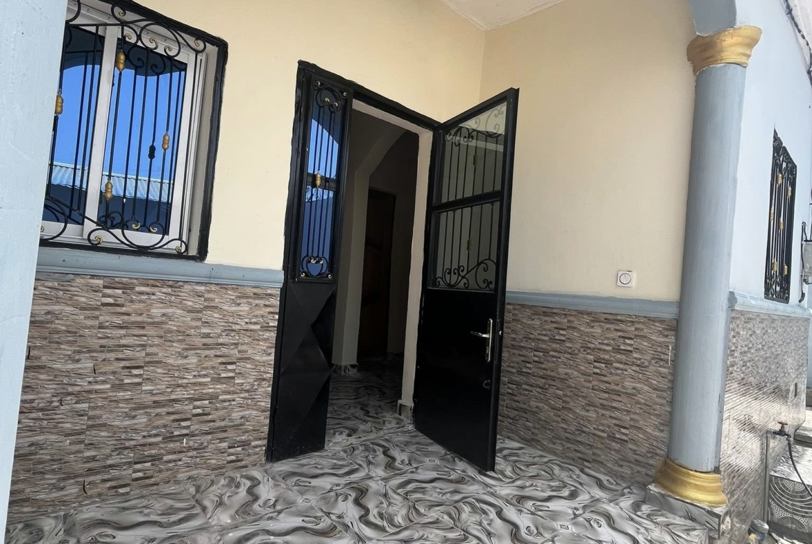 Studio haut standing nouvellement construit à Garoua Ndokobaï