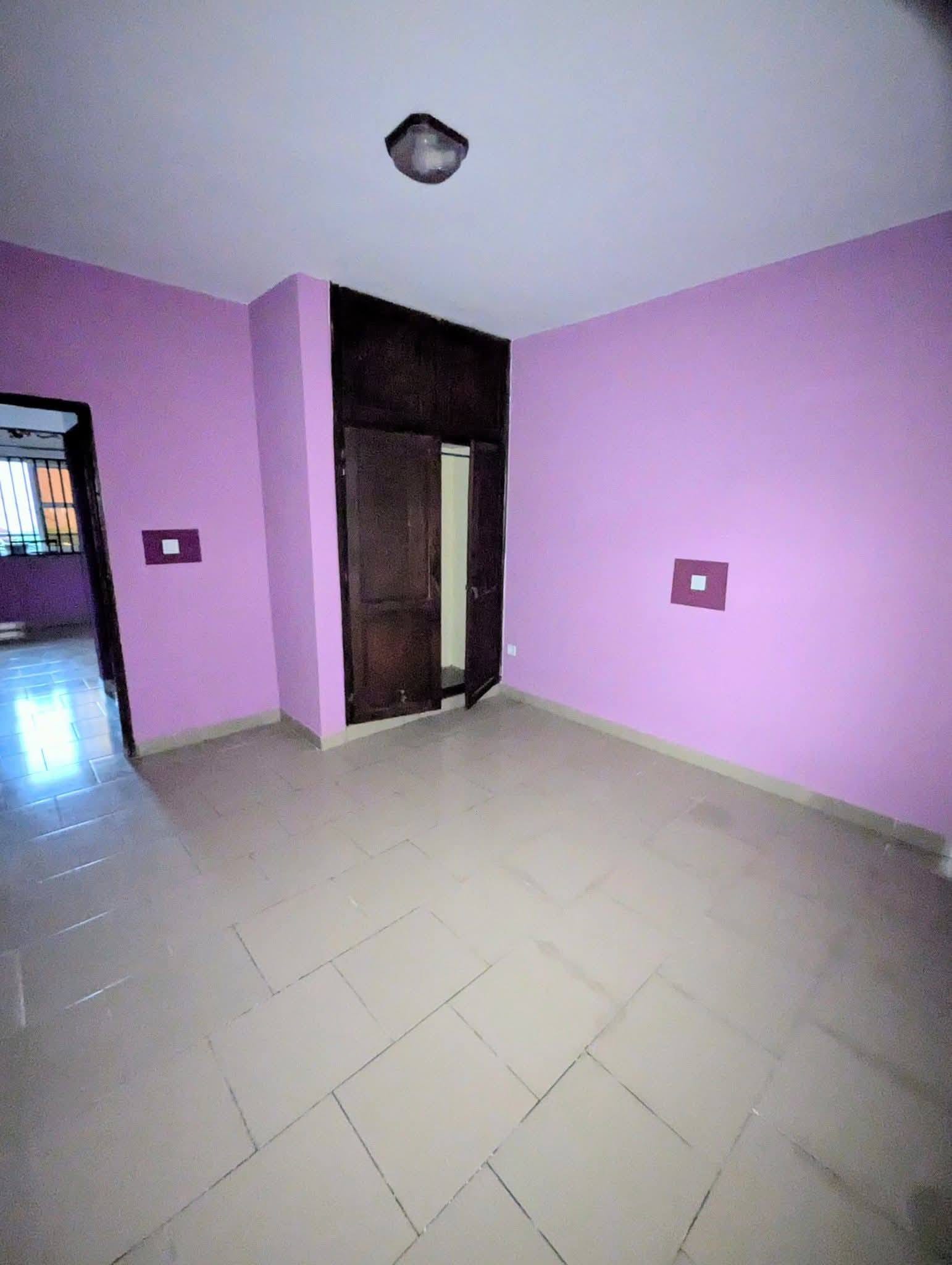 MAGNIFIQUE STUDIO À LOUER, YAOUNDÉ FOUGEROLLE