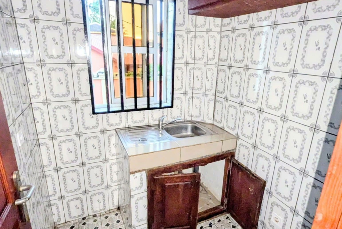 MAGNIFIQUE STUDIO À LOUER, YAOUNDÉ FOUGEROLLE