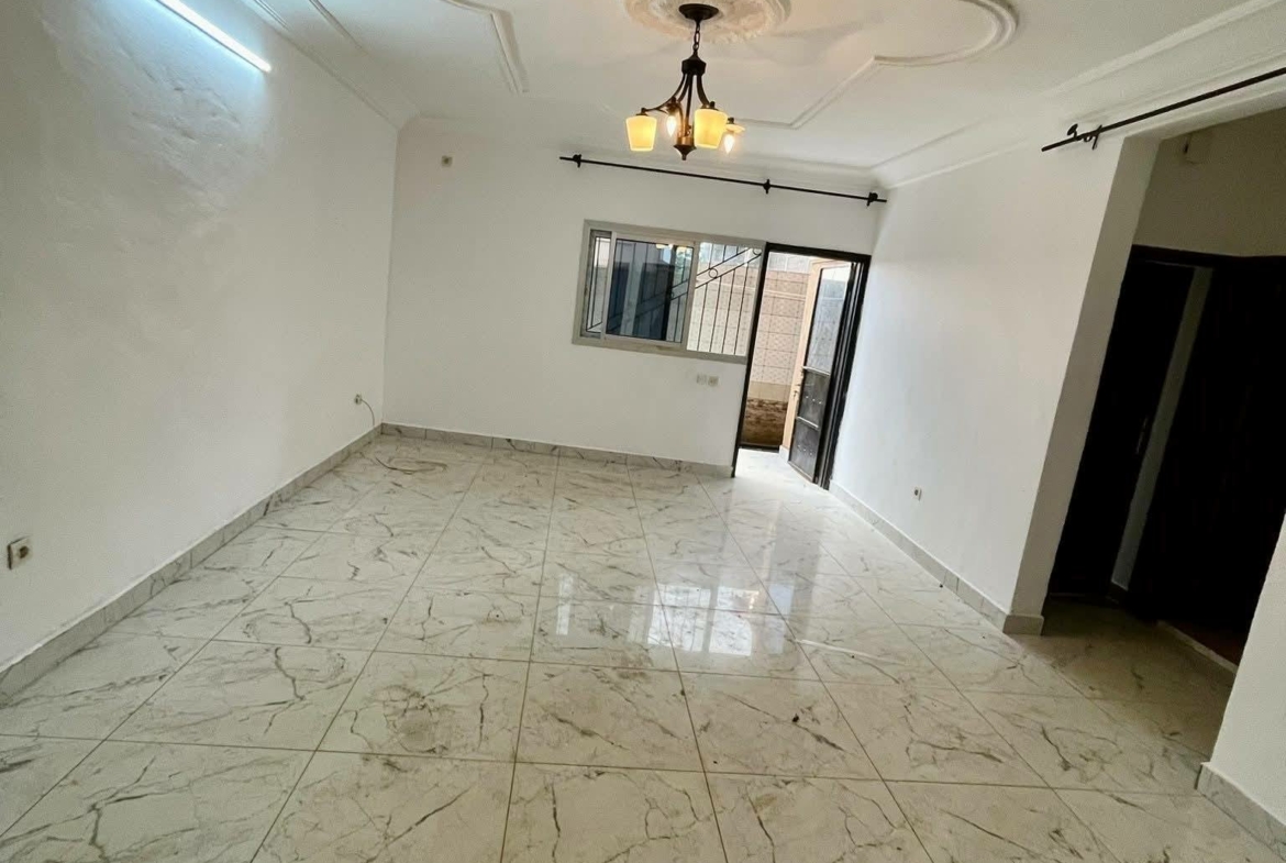 Appartement moderne à louer à Nsimeyong