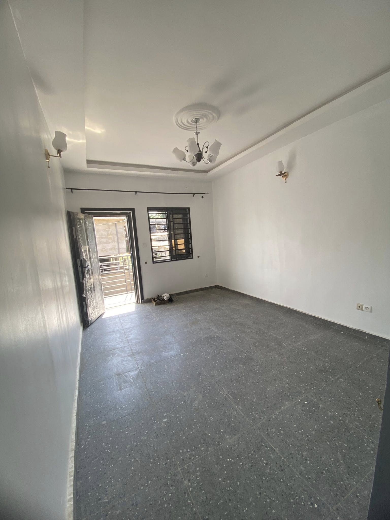 41393- Magnifique studio à louer à Yassa 75000 fcfa
