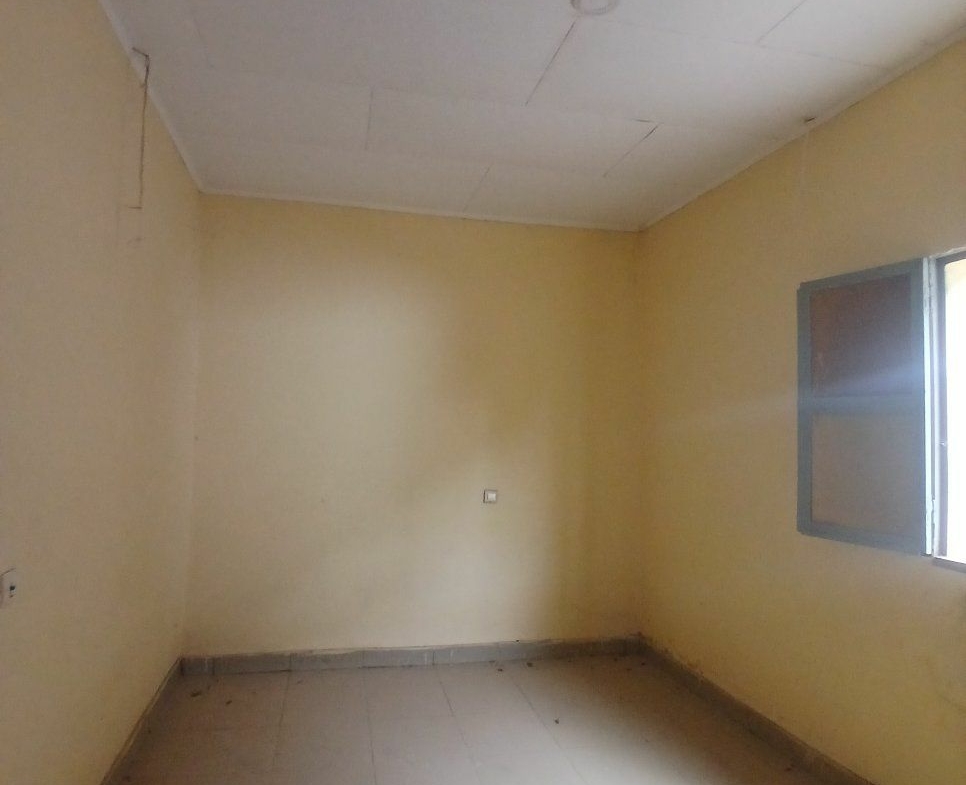 Appartement disponible non loin de l’école publique de Ngalbidje