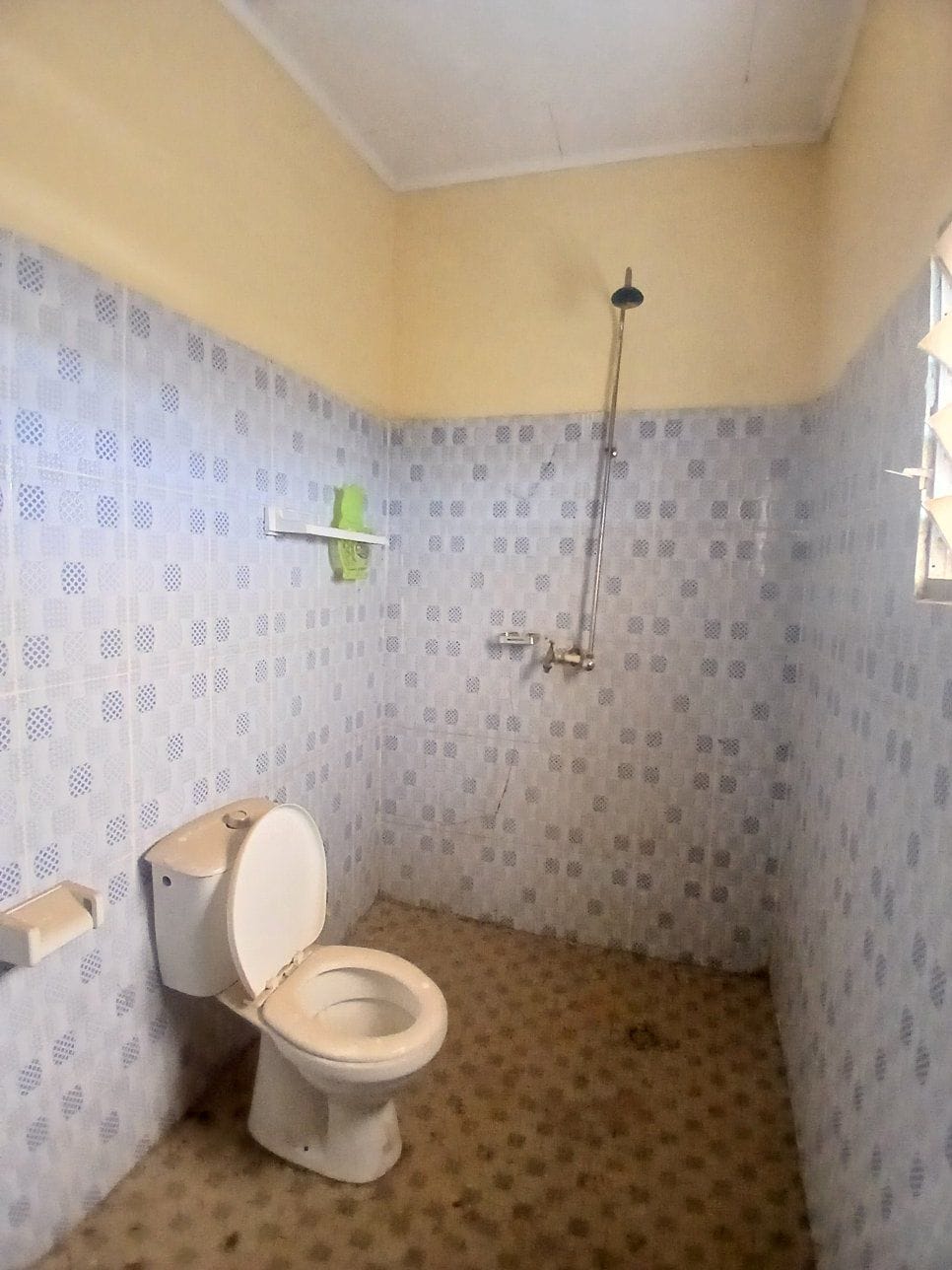 Appartement disponible non loin de l’école publique de Ngalbidje