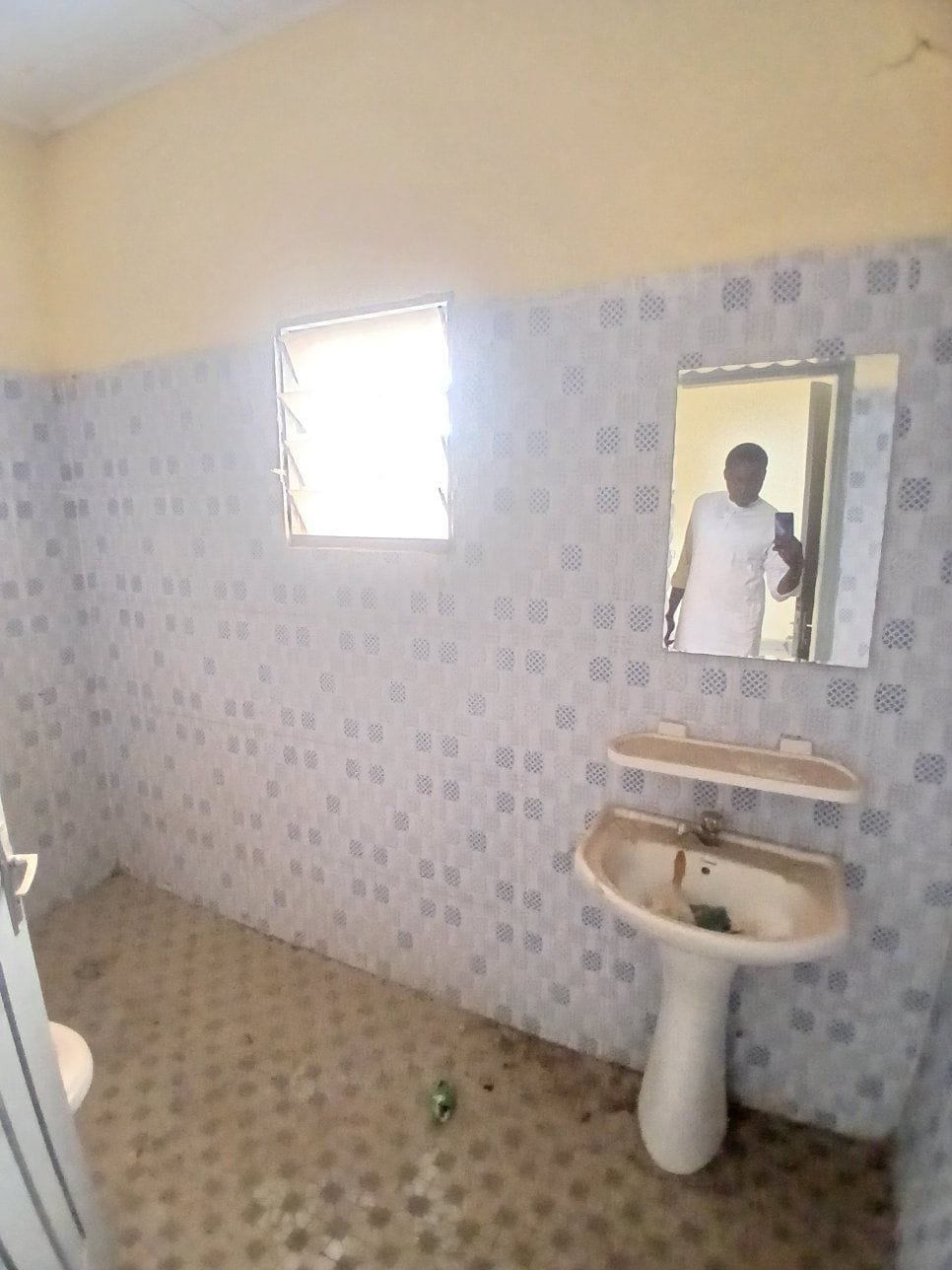 Appartement disponible non loin de l’école publique de Ngalbidje
