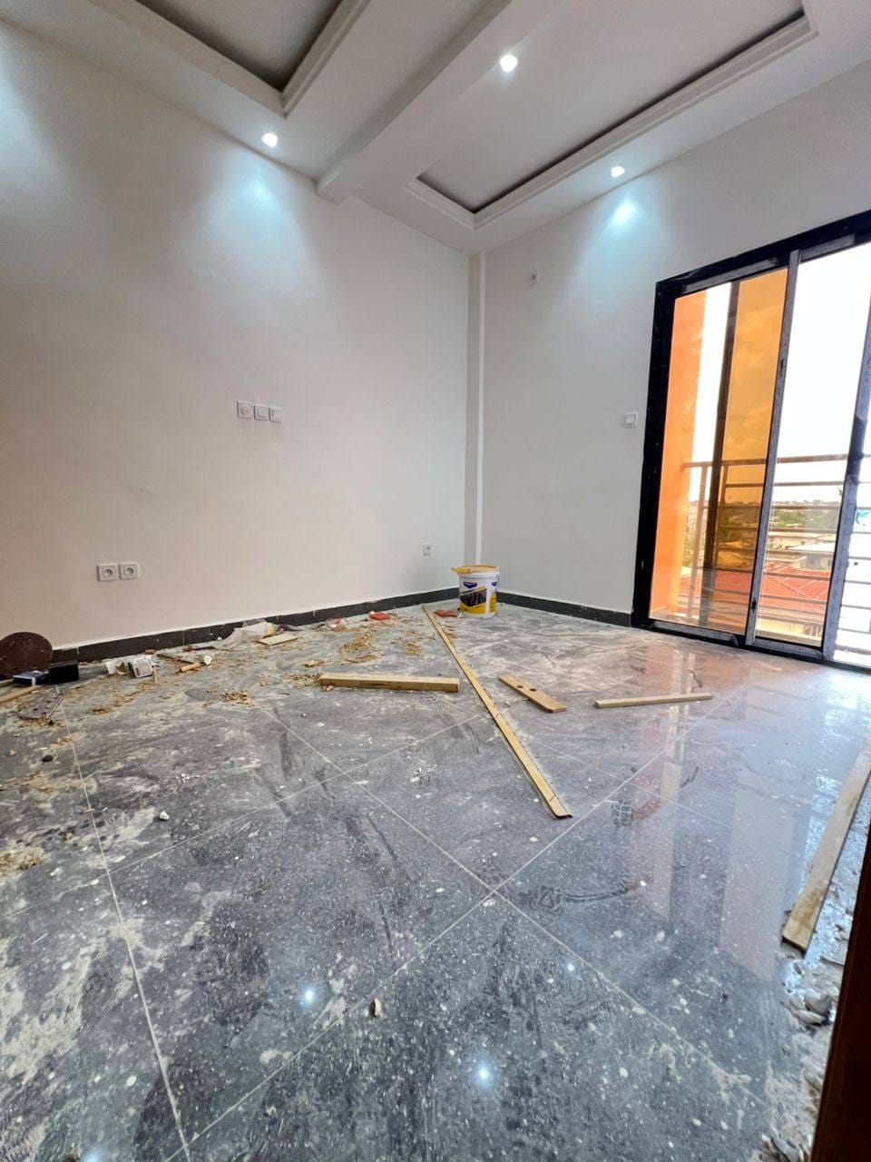 Vaste et magnifique appartement à Logpom carrefour Basson