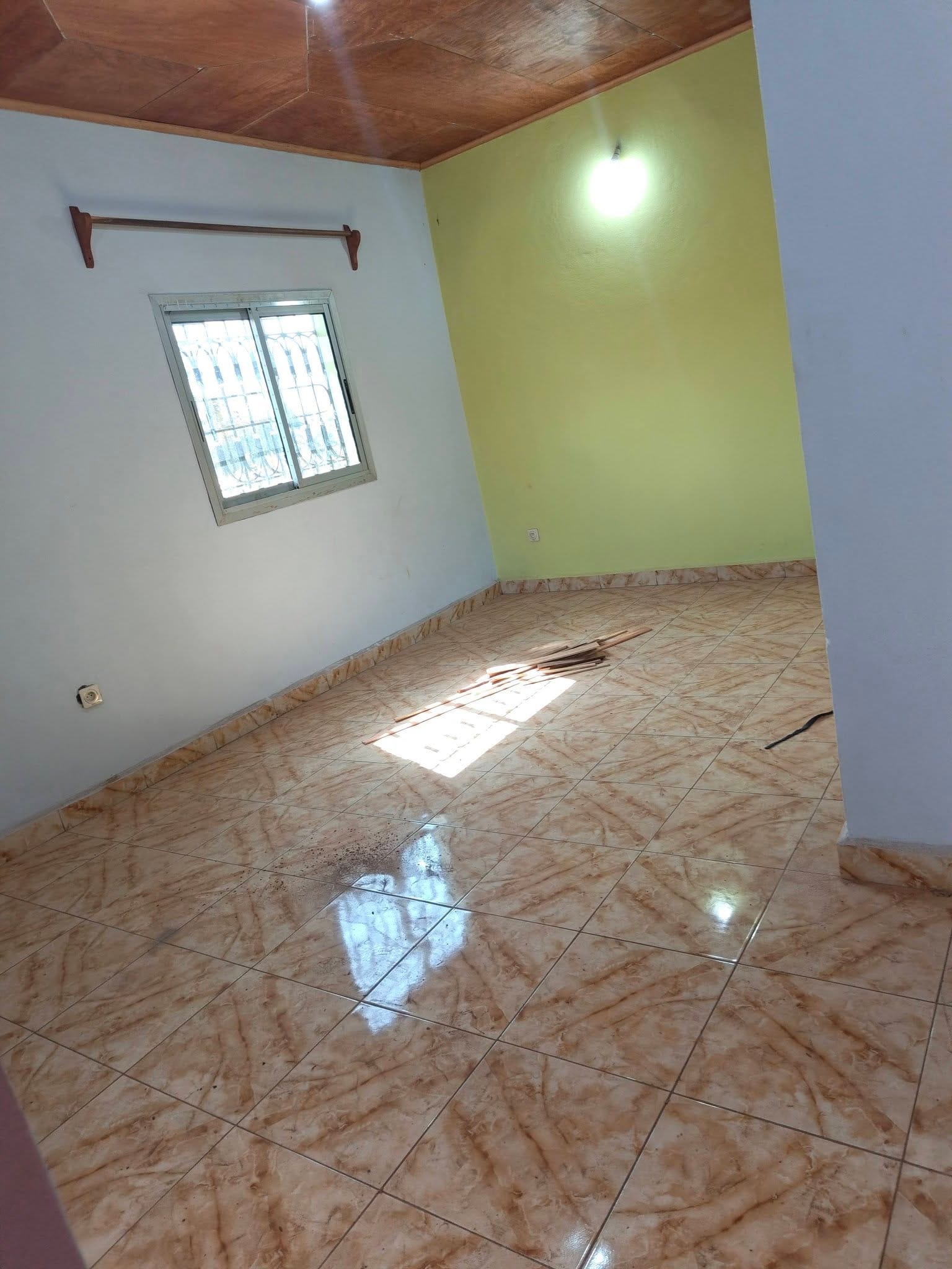 41403- Appartement moderne et spacieux à louer, MAETUR Bafoussam