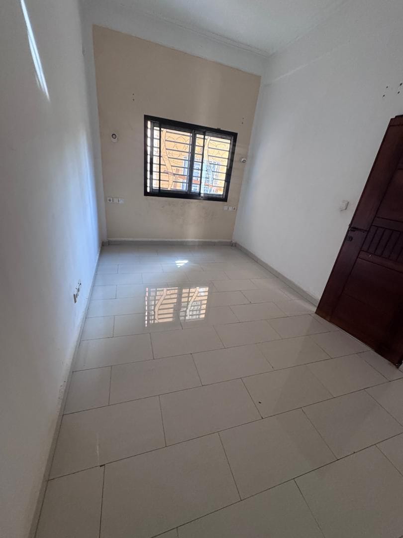 APPARTEMENT MODERNE ET SPACIEUX – YAOUNDÉ, TSINGA VILLAGE
