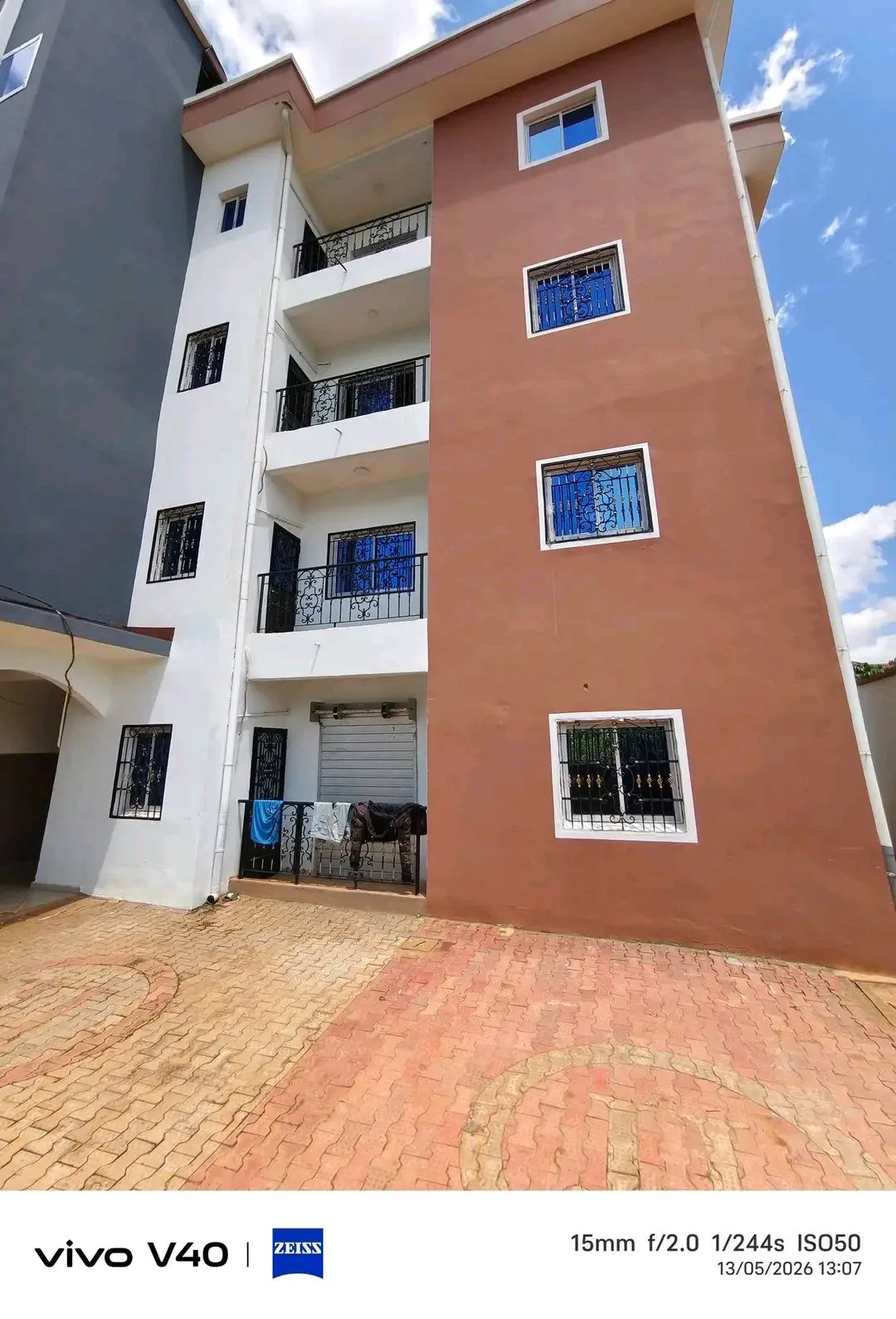 40920- APPARTEMENT MODERNE ET SPACIEUX – YAOUNDÉ, TSINGA VILLAGE