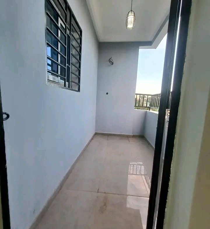 STUDIO MODERNE NOUVELLEMENT CONSTRUIT, YAOUNDÉ NKOLFOULOU