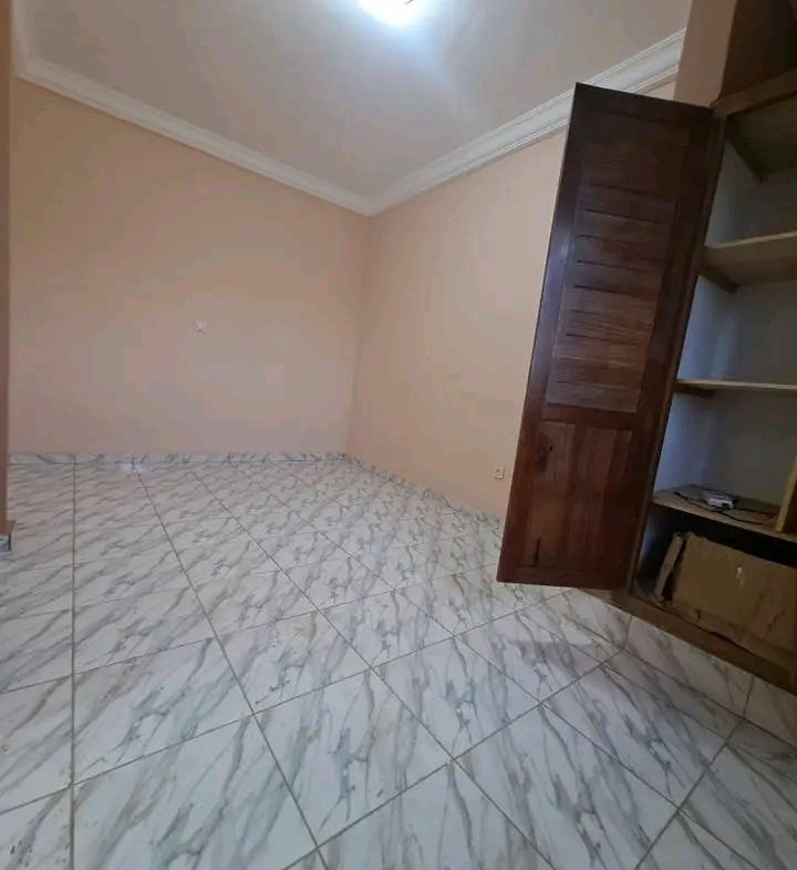 STUDIO MODERNE NOUVELLEMENT CONSTRUIT, YAOUNDÉ NKOLFOULOU
